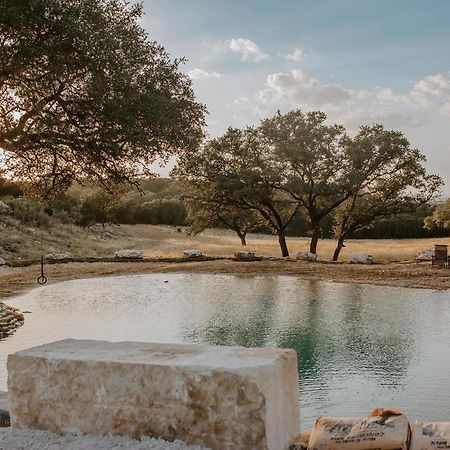 Вілла Hummingbird Haus - Hill Country Views On 20 Acres With Firepit Spring Branch Екстер'єр фото
