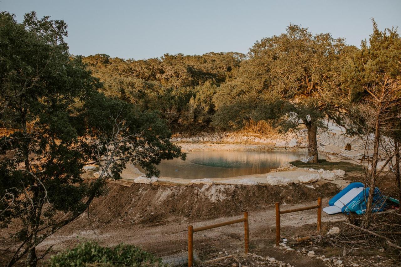 Вілла Hummingbird Haus - Hill Country Views On 20 Acres With Firepit Spring Branch Екстер'єр фото