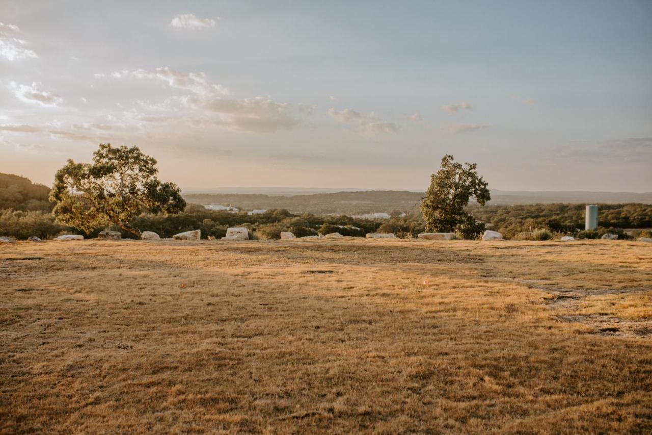 Вілла Hummingbird Haus - Hill Country Views On 20 Acres With Firepit Spring Branch Екстер'єр фото