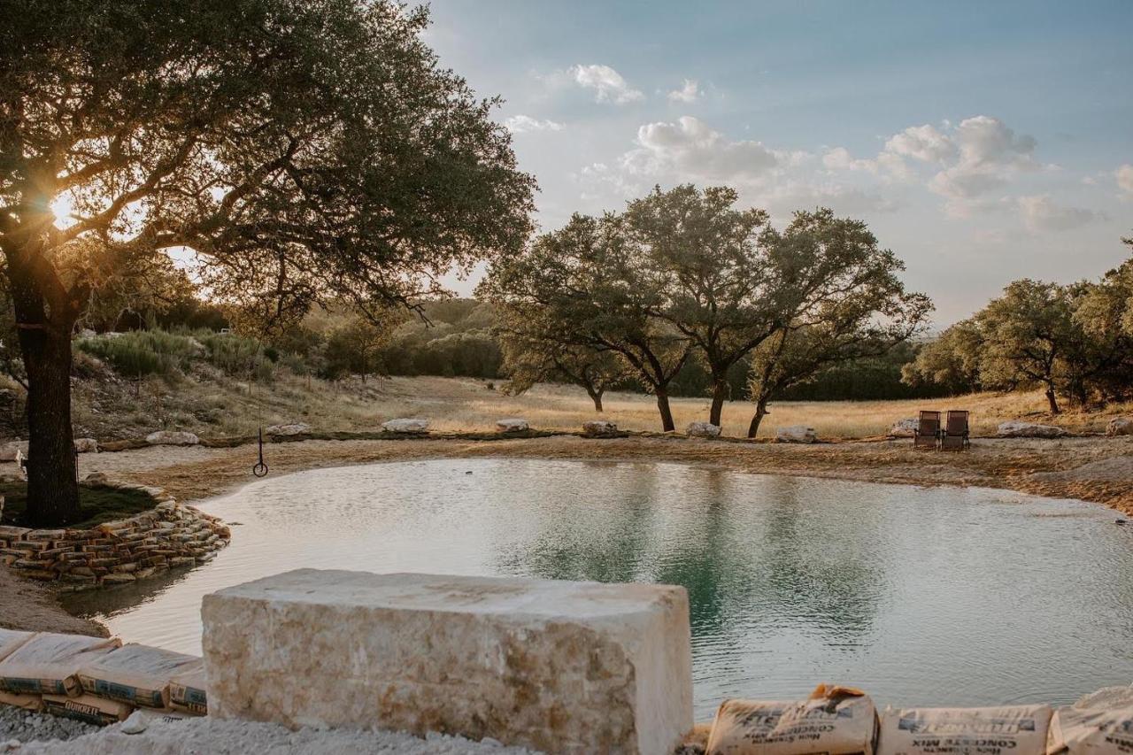 Вілла Hummingbird Haus - Hill Country Views On 20 Acres With Firepit Spring Branch Екстер'єр фото