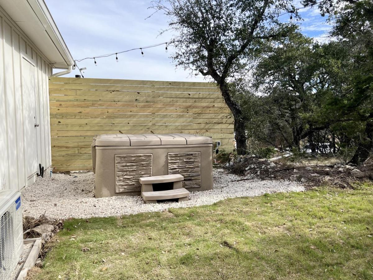 Вілла Hummingbird Haus - Hill Country Views On 20 Acres With Firepit Spring Branch Екстер'єр фото
